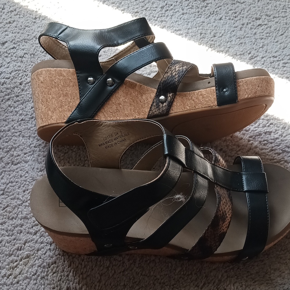 Wedges - Picture 2 of 3